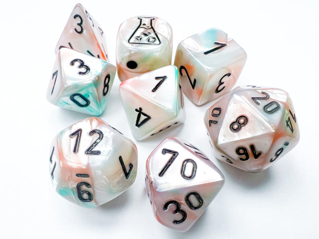 Dados Chessex Set 7 Dados Poliedricos Lustrous Sea Shell/black Luminary Chx30056